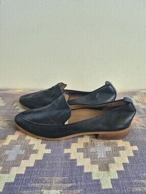 Susina Leather Loafer Flats Almond Toe Size 10 Black